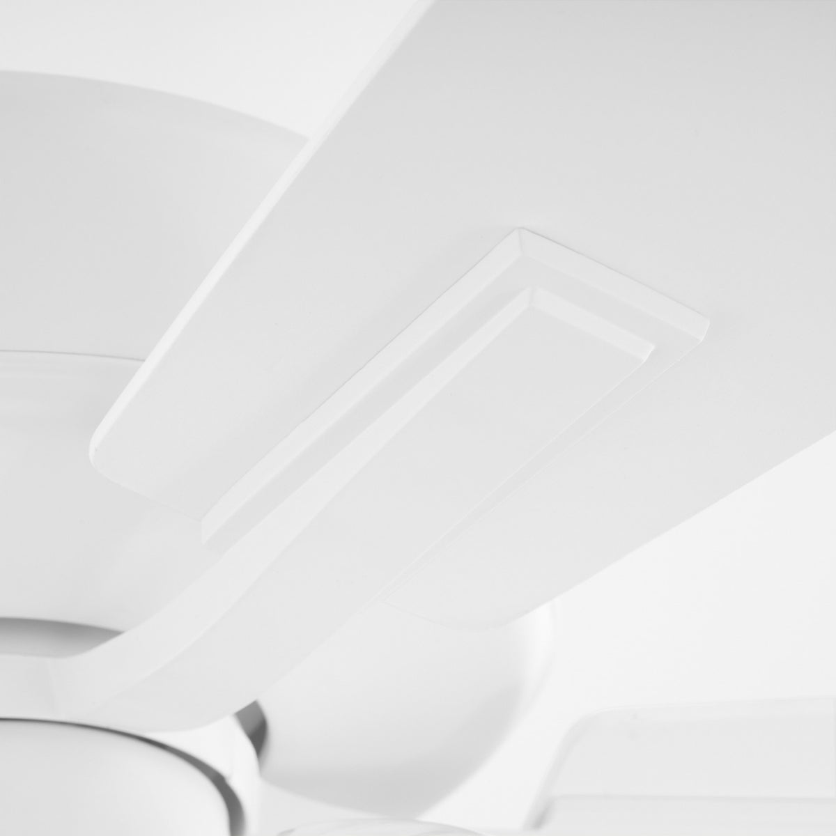Quorum - 4525-0408 - 52"Ceiling Fan - Ovation - Studio White