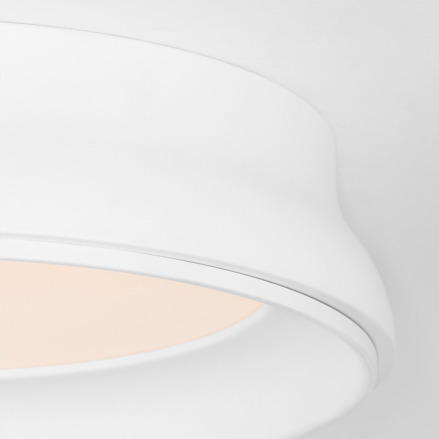 Quorum - 8-2018-0808 - Ceiling Mount - Legend - Studio White