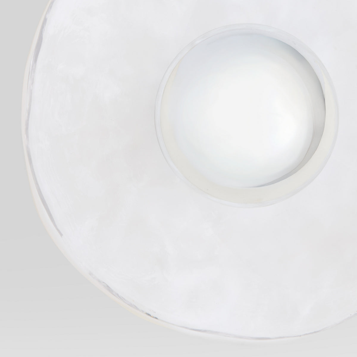 Quorum - 53-8-0847 - One Light Wall Sconce - Del Rey - Brushed Brass|Studio White