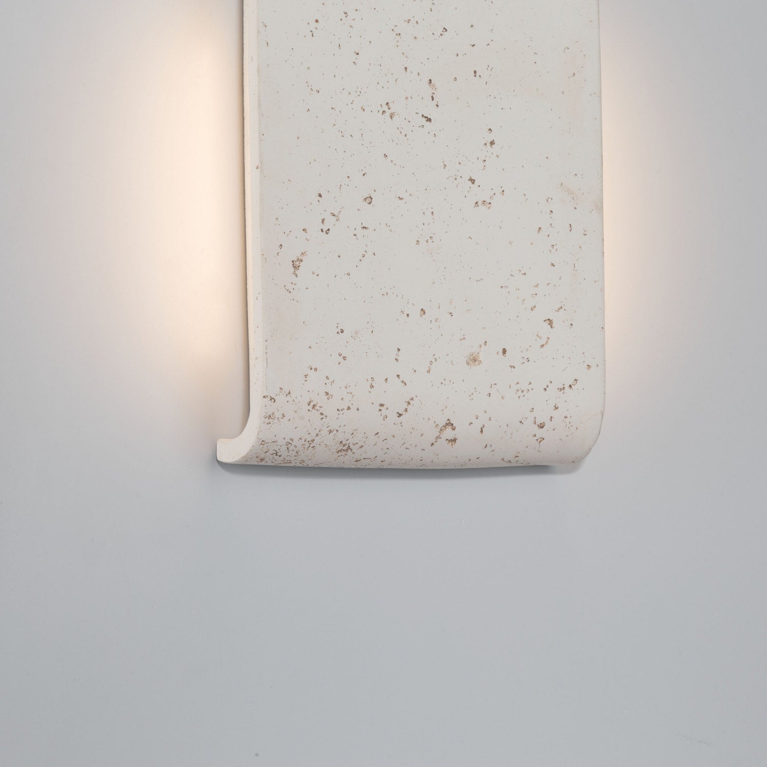 Golden - 7280-OWL9 WT - LED Outdoor Wall Mount - Stela - White Travertine