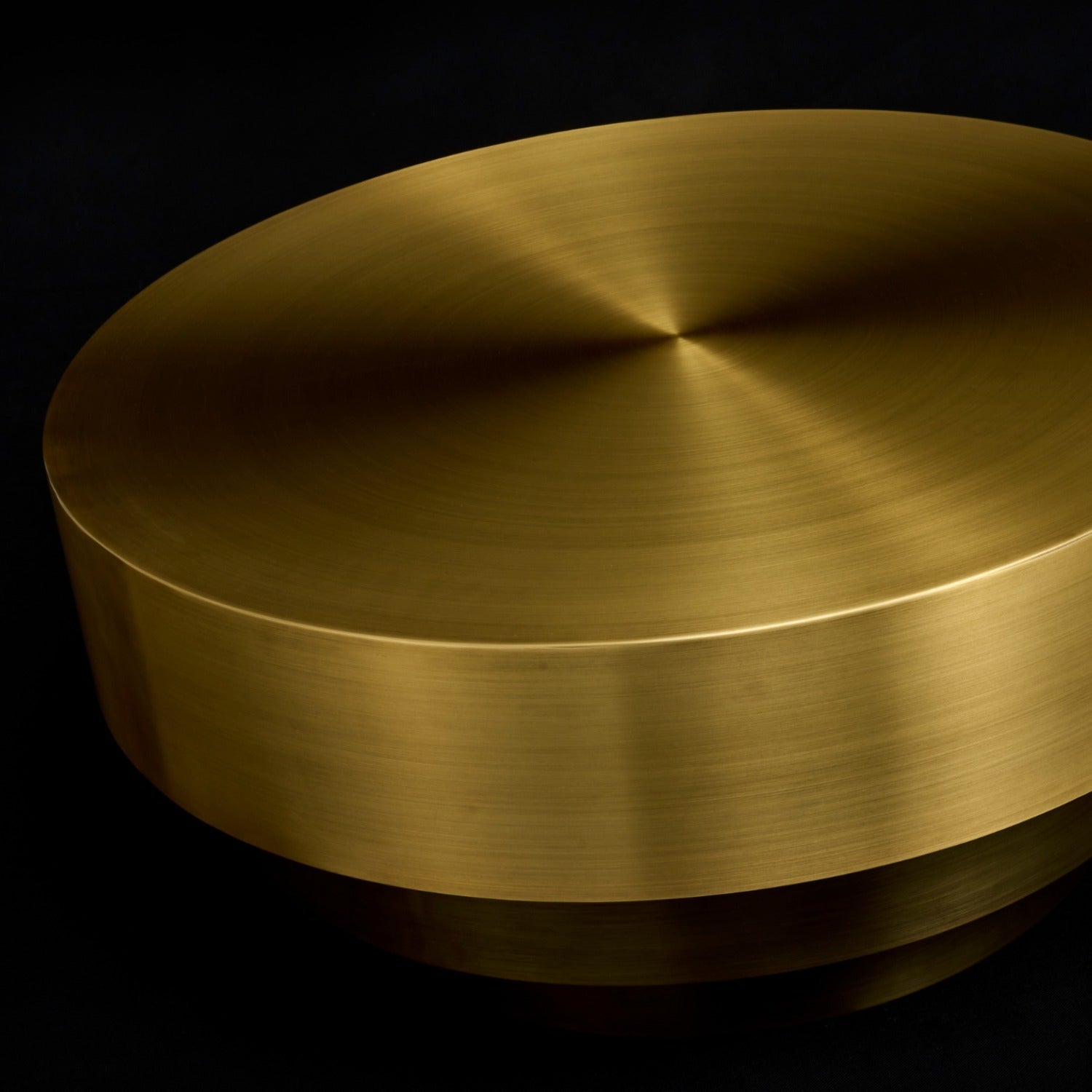 Kalco - 800702 - Table - Laureato - Natural Brass