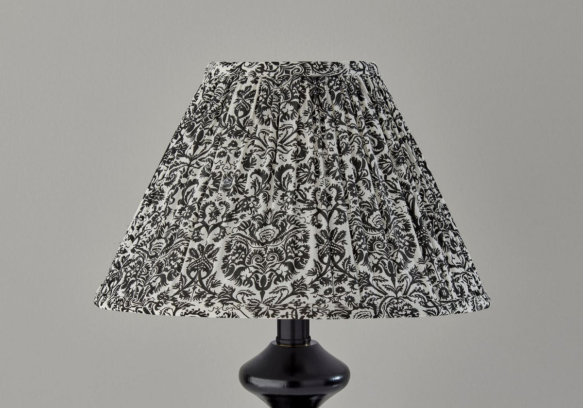Adesso Home - 1646-01 - Table Lamp - Dahlia - Black