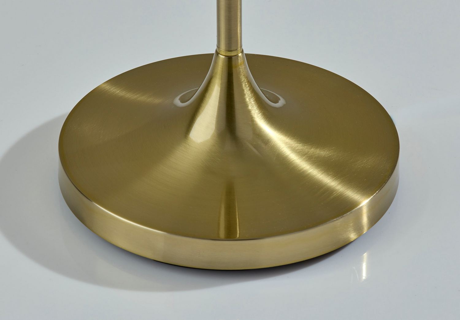 Adesso Home - 2620-21 - Floor Lamp - Esme - Antique Brass