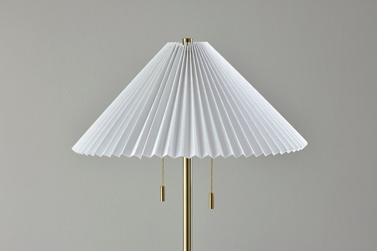 Adesso Home - 2623-21 - Floor Lamp - Uma - Antique Brass