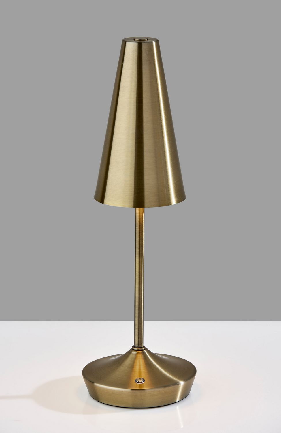 Adesso Home - 3194-21 - LED Table Lamp - Flynn - Antique Brass