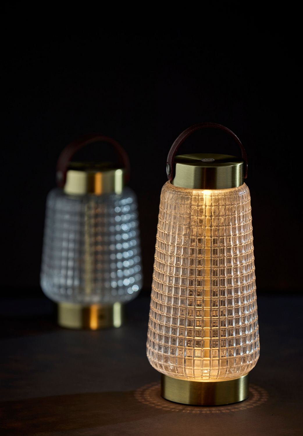 Adesso Home - 3339-21 - LED Table Lamp - Samara - Clear Texture Glass, Antique Brass, Brown Leather