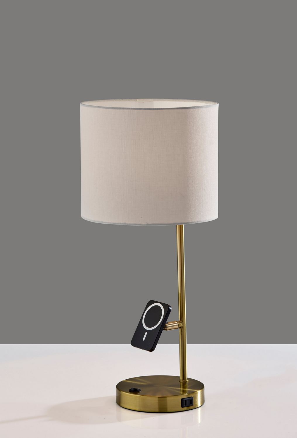 Adesso Home - 2610-21 - Desk Lamp - Wyatt - Antique Brass