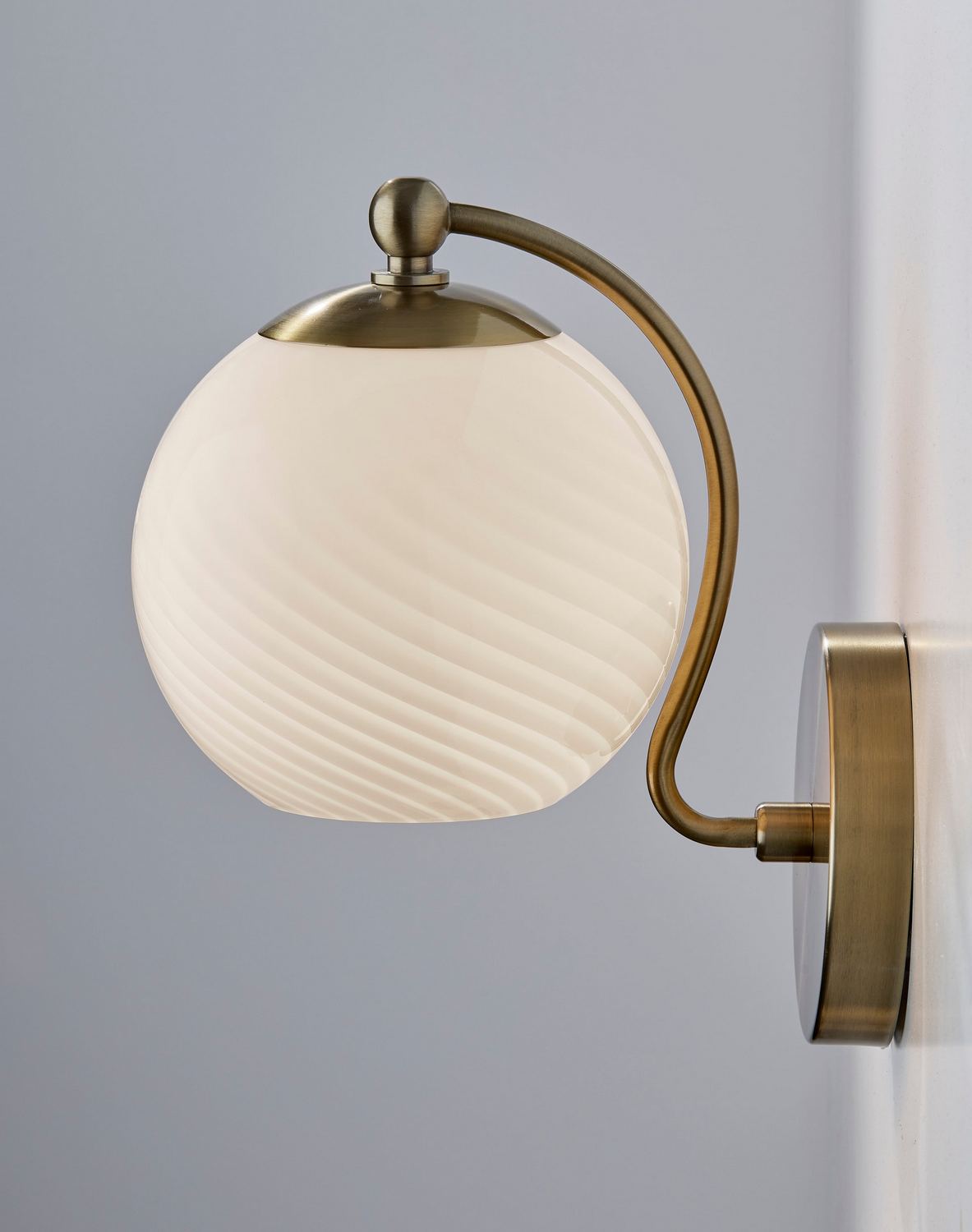 Adesso Home - 3251-21 - Wall Lamp - Swirl - Antique Brass