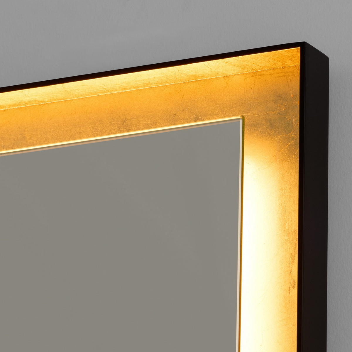 Quorum - 98-1824-74 - LED Mirror - Dorato - Gold Leaf