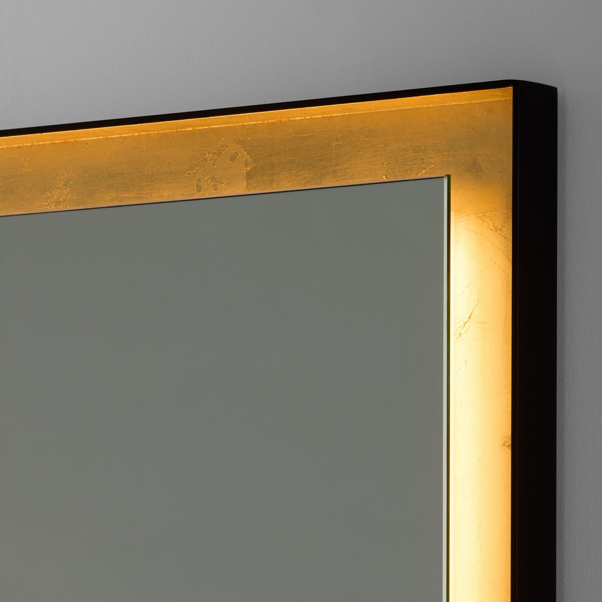 Quorum - 98-2465-74 - LED Mirror - Dorato - Gold Leaf