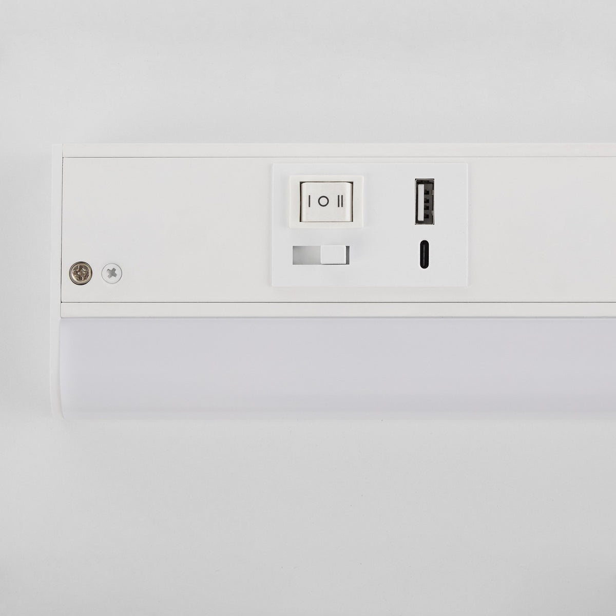 Quorum - 909-21-8 - LED Under Cabinet Light - Studio White