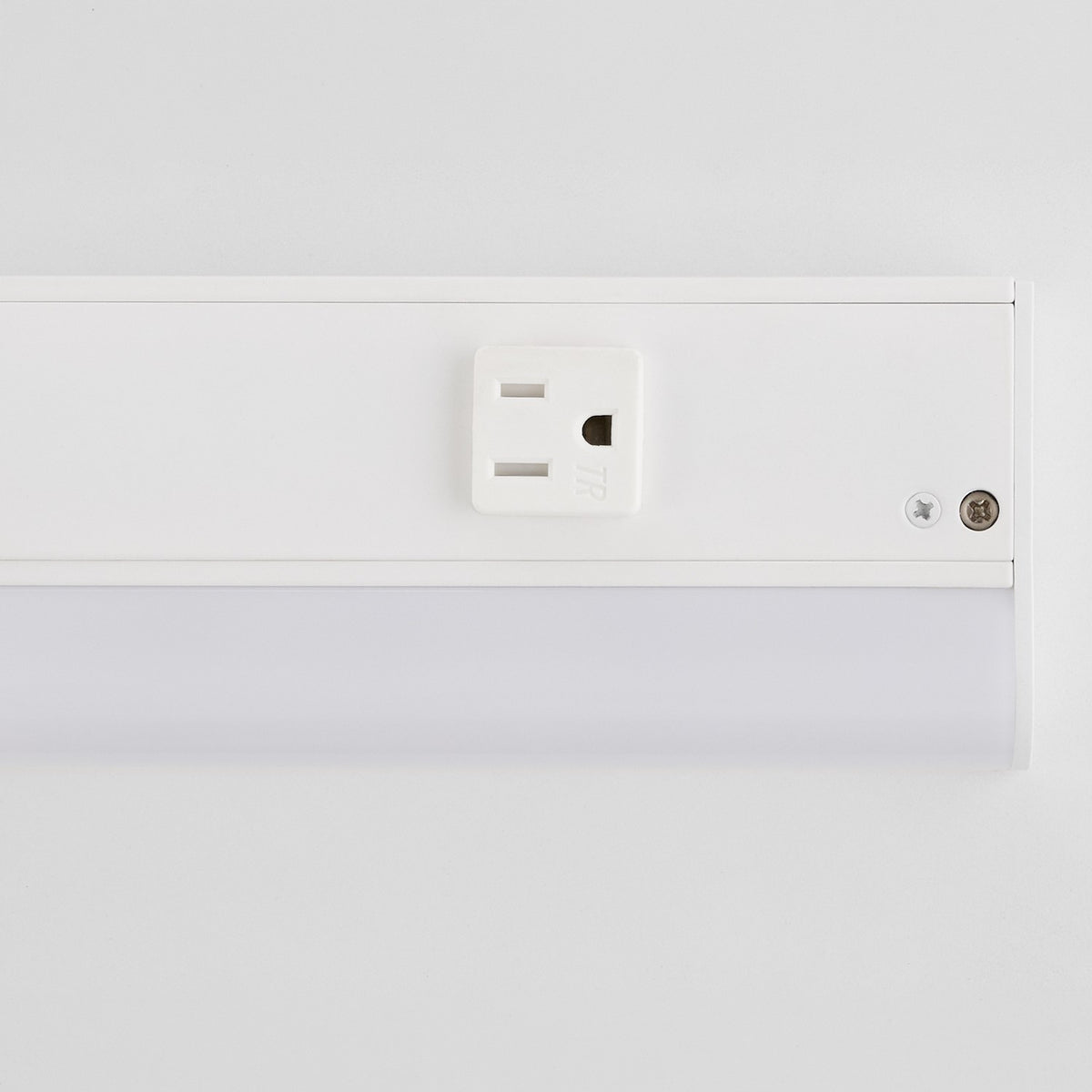 Quorum - 909-36-8 - LED Under Cabinet Light - Studio White