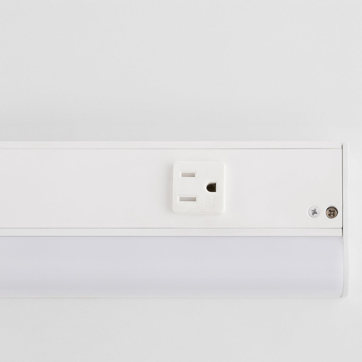 Quorum - 909-48-8 - LED Under Cabinet Light - Studio White
