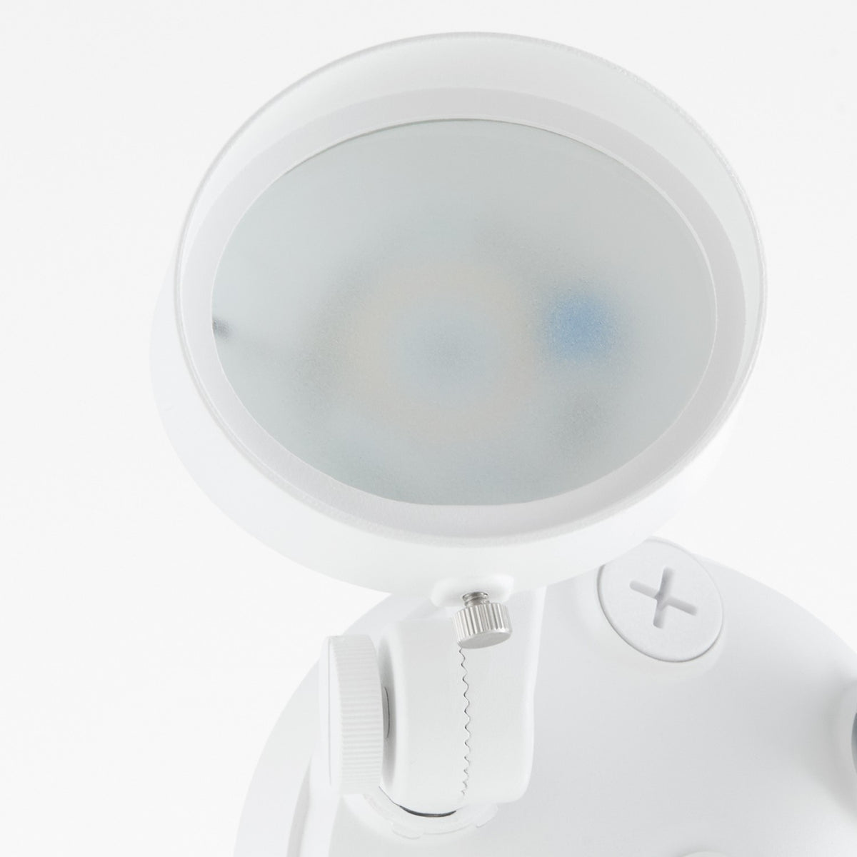 Quorum - 930-2-8 - LED Flood Light - Studio White