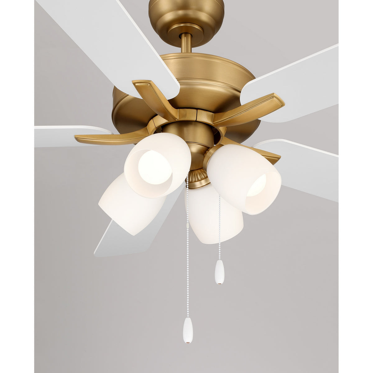 Meridian - M2035NBRV - 52" Ceiling Fan - Natural Brass