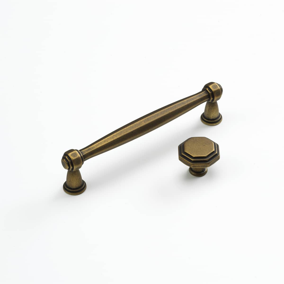 Schaub and Company - 283-FS - Firenza 1-1/8" Geometric Traditional Old World Cabinet Knob - Made in Italy in Firenza Silver
